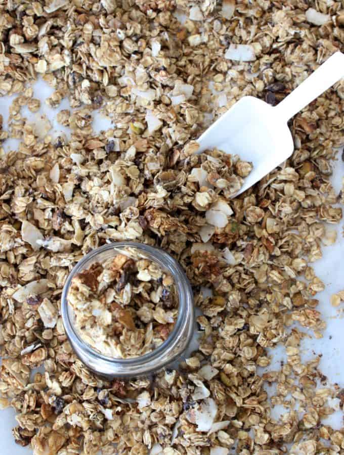 Healthy Homemade Granola- can be made with or without nuts and is an easy on the go breakfast. #granola #allergyfree #homemadegranola #nutfree frostingandfettuccine.com