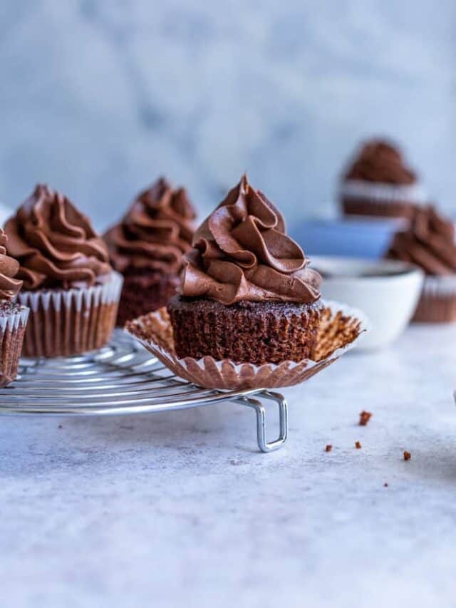 Chocolate Cupcakes with Ganache Filling Frosting & Fettuccine