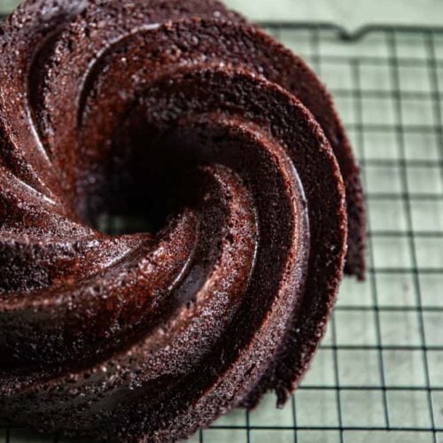 How to Bake & Get a Bundt Cake out of the Pan Perfectly - Frosting and  Fettuccine