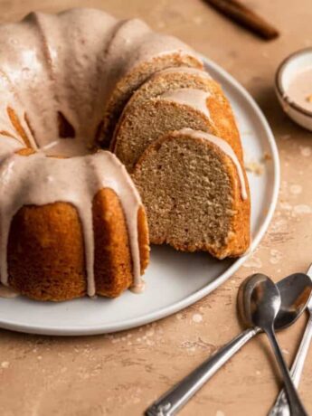 cropped-Cinnamon-Bundt-Cake-11.jpg