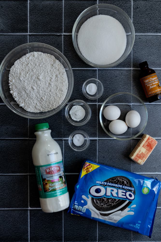 Ingredients for Oreo cupcakes.