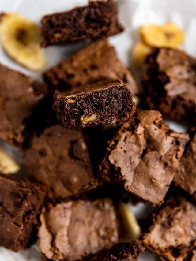 Easy & Fudgy Banana Brownies Recipe Frosting & Fettuccine