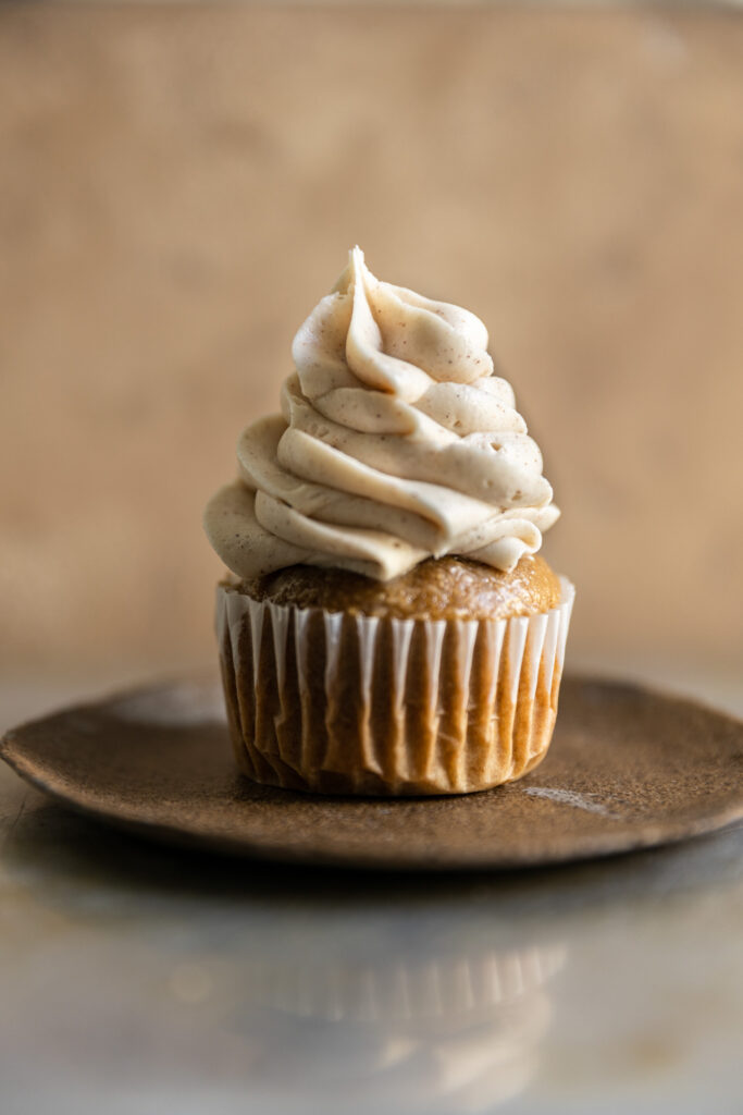 Fluffy Cinnamon Cream Cheese Frosting Frosting and Fettuccine