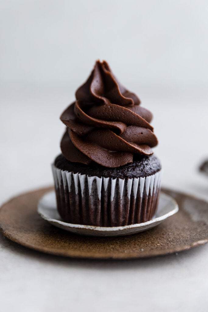 3 Minute Chocolate Fudge Frosting Frosting and Fettuccine