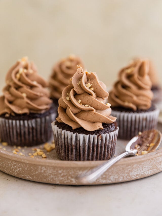 Frosted Nutella Cupcakes