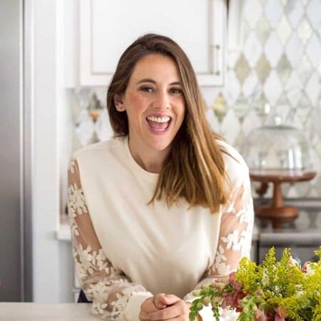 1 Minute Cinnamon Glaze For Cake - Frosting and Fettuccine