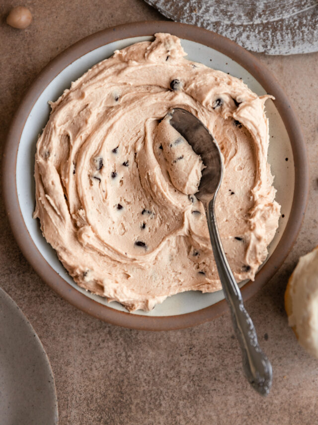 homemade-cookie-dough-buttercream-frosting-recipe-frosting-fettuccine