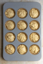 Moist Bakery Style Banana Muffins (2 bananas) - Frosting and Fettuccine