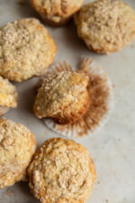 Moist Bakery Style Banana Muffins (2 bananas) - Frosting and Fettuccine